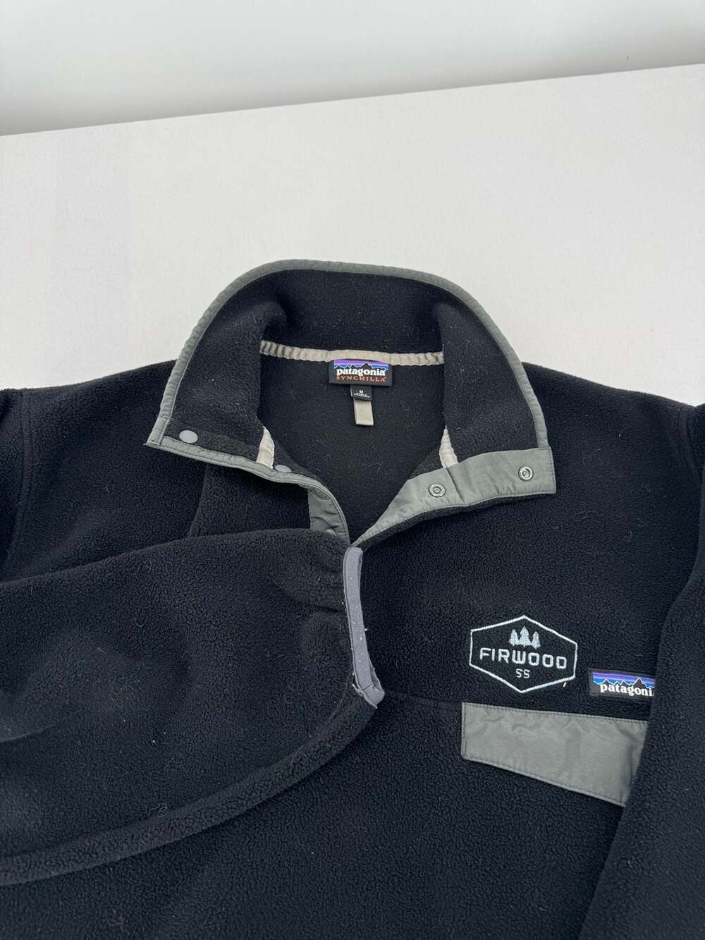 Patagonia Lightweight Synchilla Snap-T Pullover Size M Black